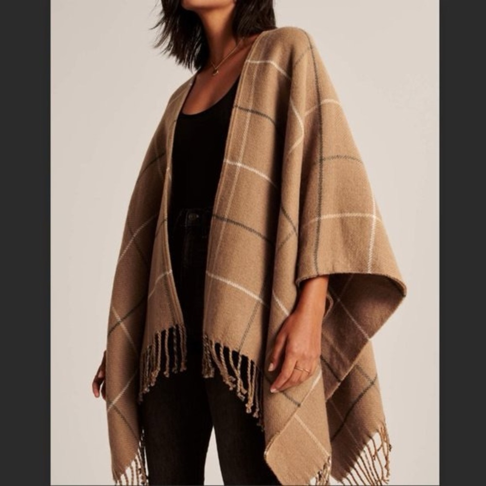 Abercrombie & Fitch Camel Brown Plaid Poncho
